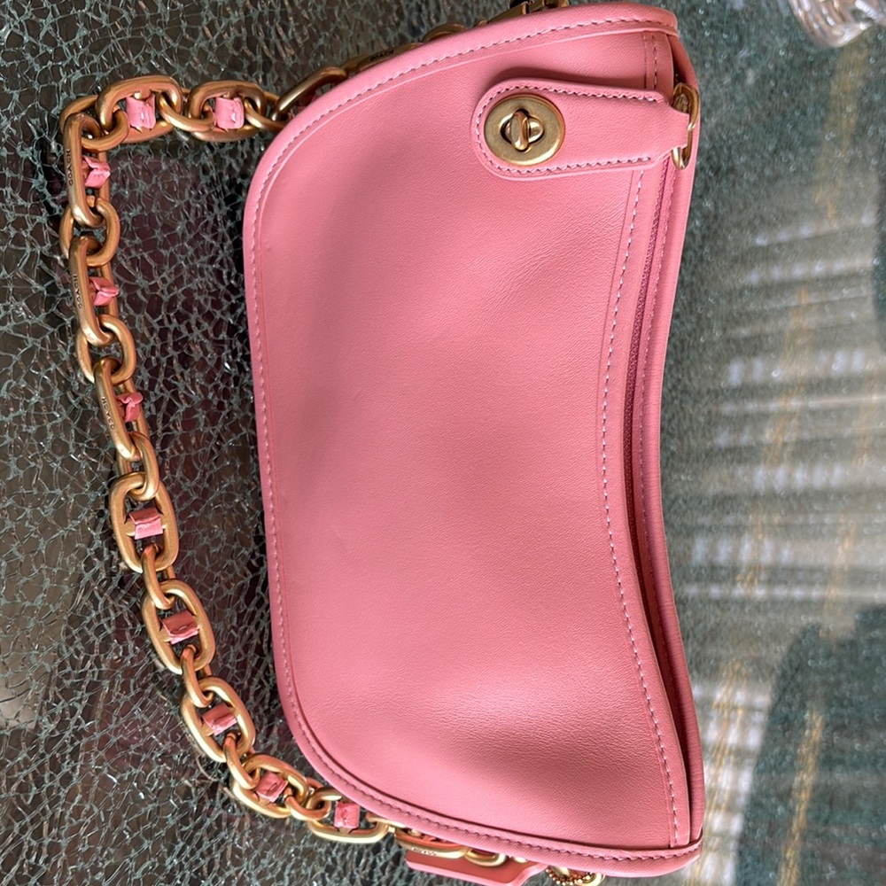 Gold Chain Pink Shoulder Bag
